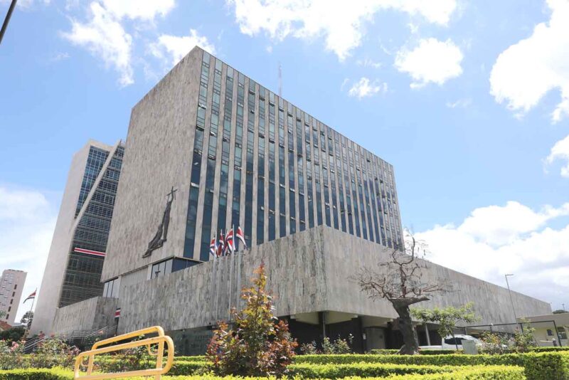 La infraestructura del Poder Judicial deberá ser actualizada para atender riesgos de seguridad contra los usuarios y funcionarios.