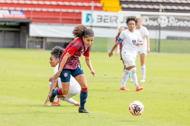 La tica Alexandra Pinell se ha ganado un espacio de titular