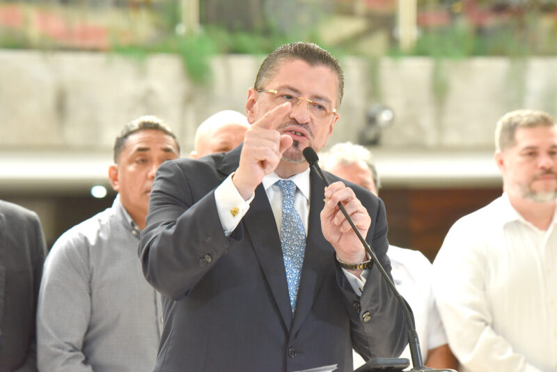 Chaves pidió a los magistrados de la Corte Plena