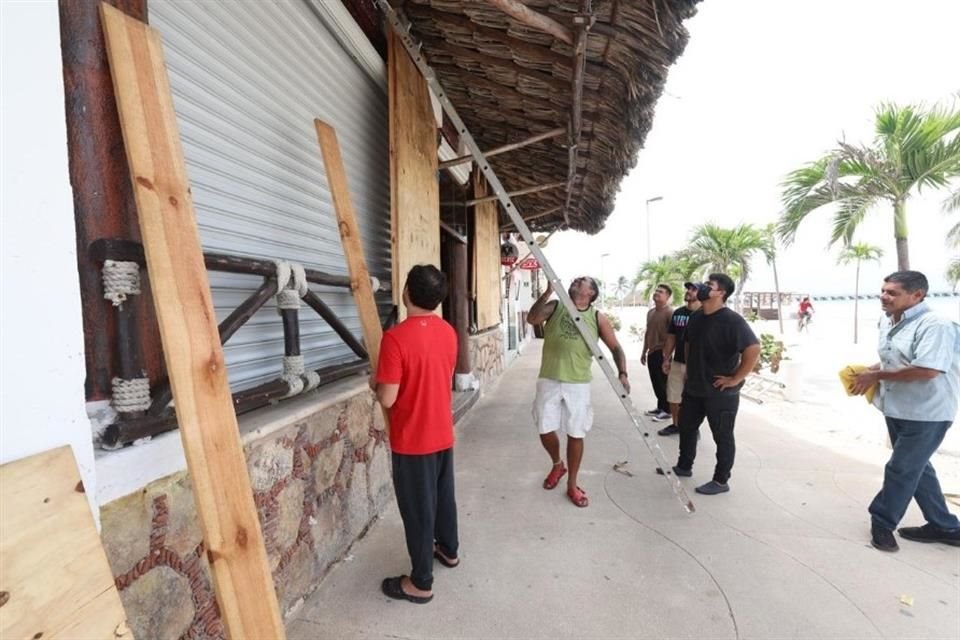 Estiman que el huracán Milton podría causar daños por $175,000 millones.