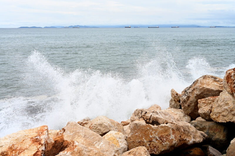 Pronostican fuertes olas en las playas del pacífico y Caribe de Costa Rica.