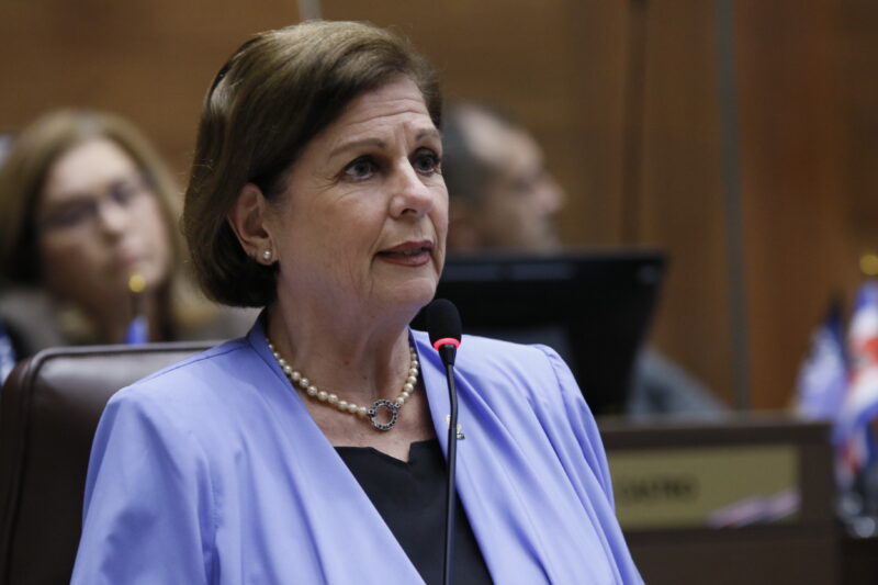 Pilar Cisneros