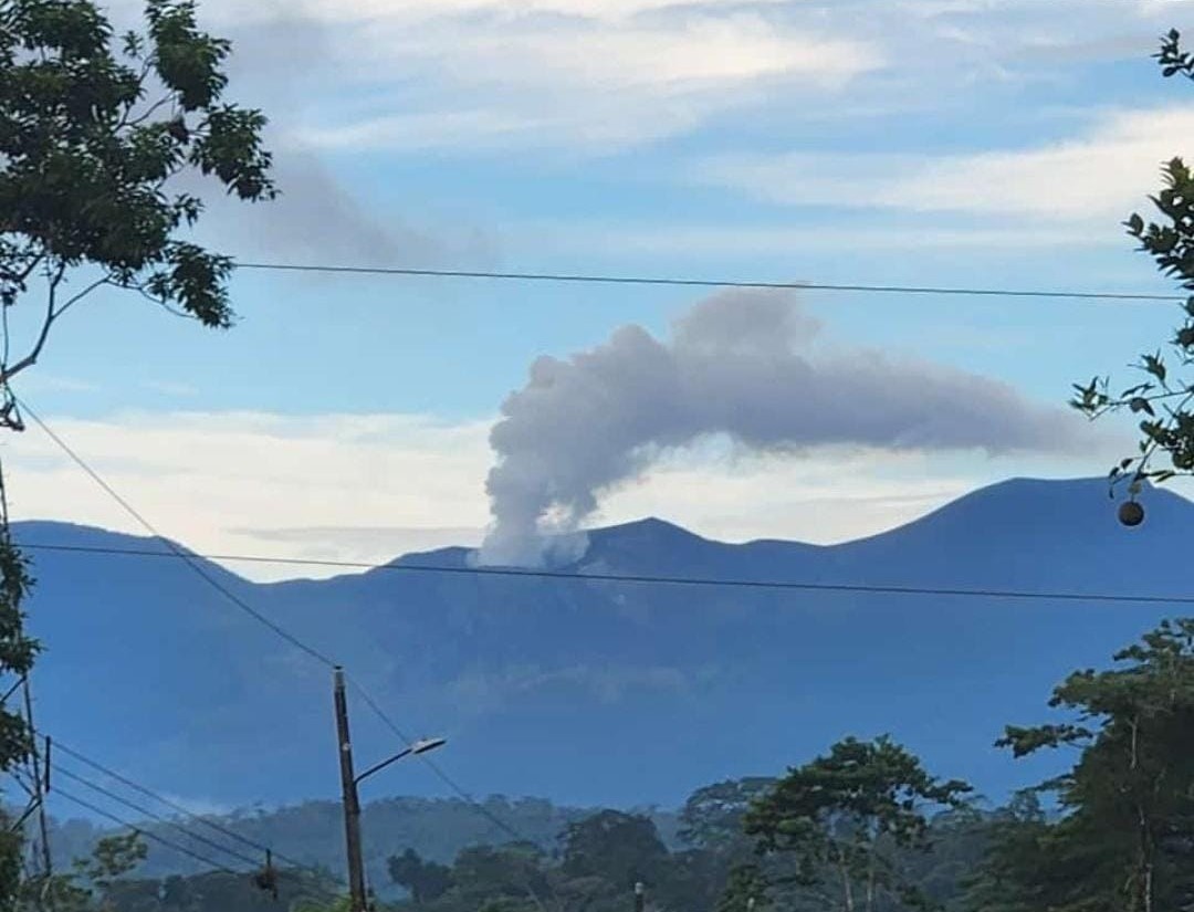 Rincón de la Vieja vuelve a hacer erupción este jueves