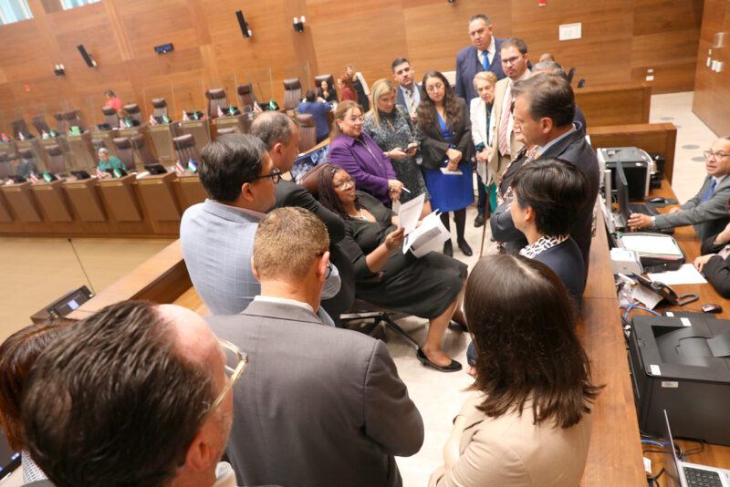 Actualmente, Hacienda debe de pedir permiso a los diputados para acceder a préstamos internacionales.
