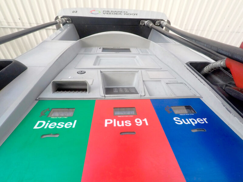 Los consumidores de gasolina súper percibieron una rebaja de ¢14 en el litro.