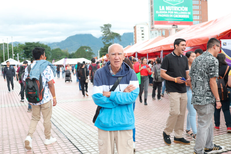 Chávez asistió a la feria de empleo porque “no le alcanza la pensión”