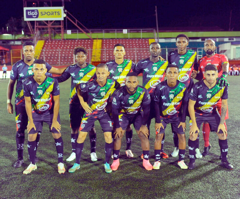 Limón Black Star venció a Fútbol Consultants y ahora espera para ver si jugará los cuartos de final.