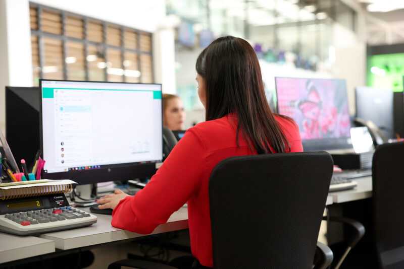 Las mujeres que trabajen y estudien podrían optar por un permiso especial por dismenorrea o dolores menstruales.