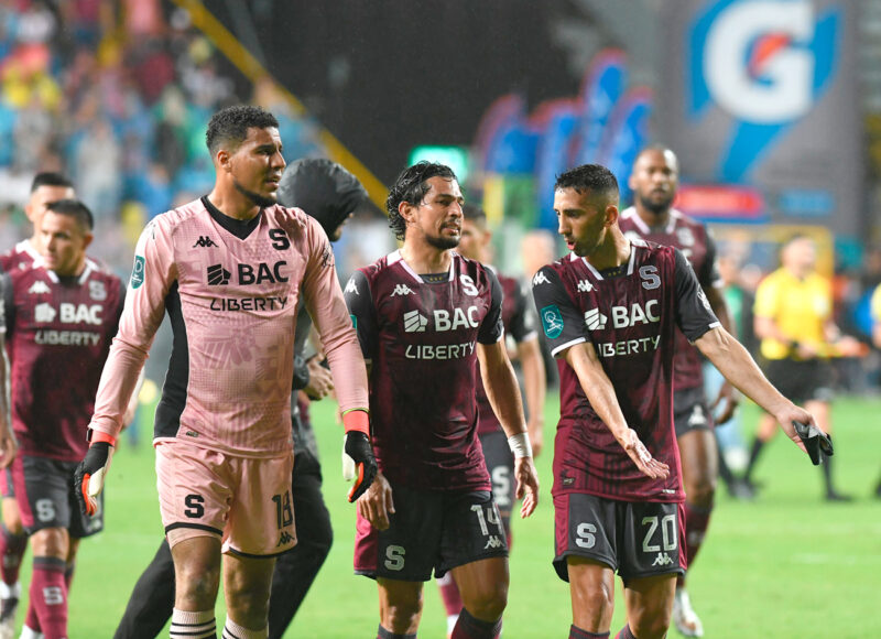 Los morados dependen de sí mismos para clasificar.