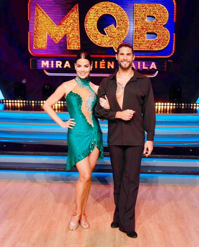 Para la semifinal y final, los competidores regresarán con sus parejas asignadas desde un inicio.