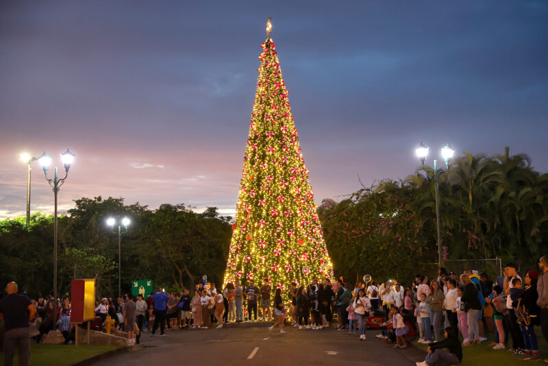 Con la llegada de diciembre la Navidad arriba al Parque Diversiones.