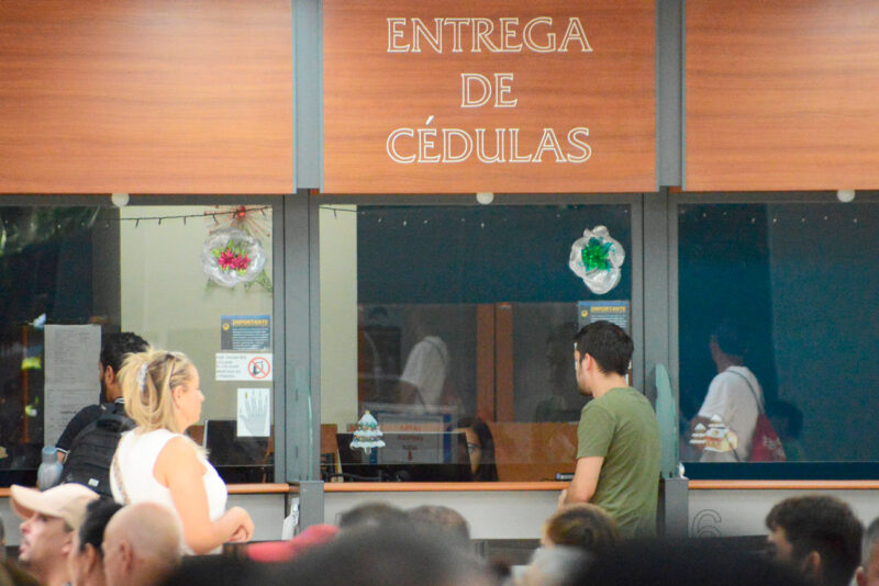 Los costarricenses deberán cuidar su cédula si no quieren pagar por su reposición a partir de febrero.