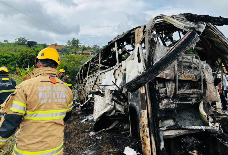 Accidente de ómnibus deja al menos 22 muertos en Brasil