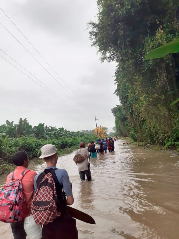 En Siquirres las precipitaciones provocaron inundaciones en Finca Imperio. En esa zona se reportó el desbordamiento del Reventazón.