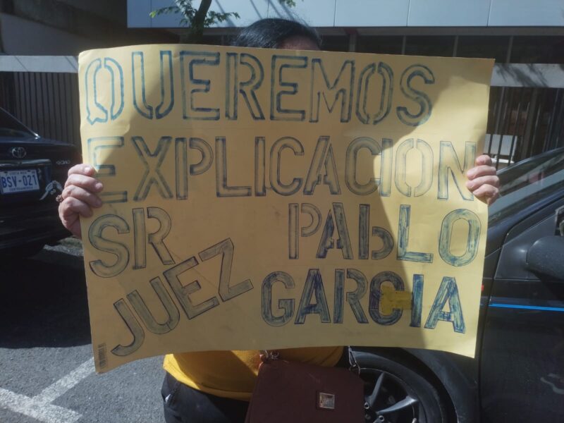 Familia y vecinos piden justicia por desaparición de joven en Limón