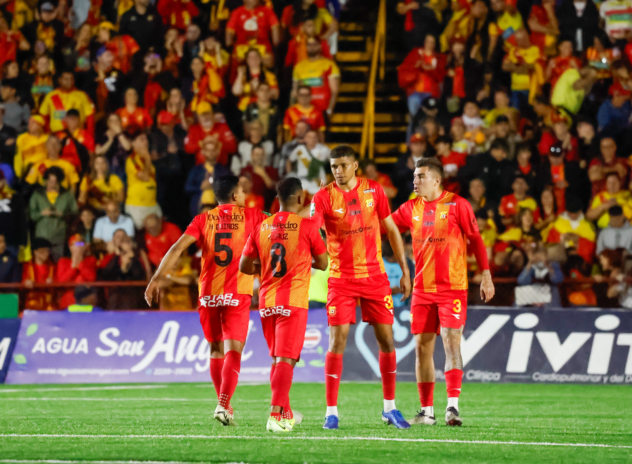 ¡Ganó, gustó y goleó el Herediano!