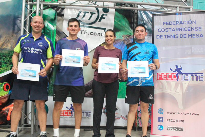 Los primeros lugares de cada grupo recibieron ¢30.000.
