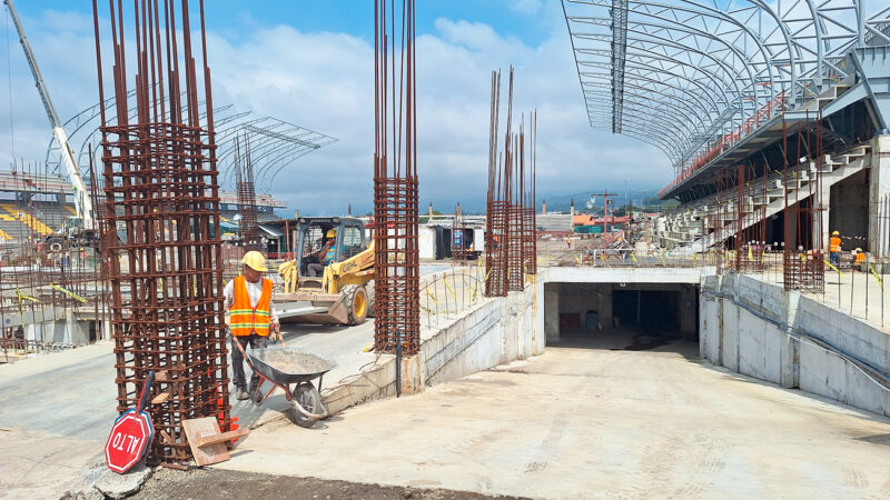 La construcción del Eladio Rosabal Cordero avanza a paso firme.