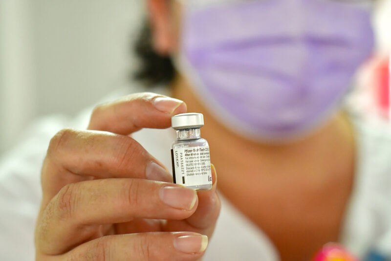 Las vacunas siguen siendo el mejor aliado para prevenir el covid, para aplicarse el refuerzo debe ir al Ebáis en el que esté adscrito.