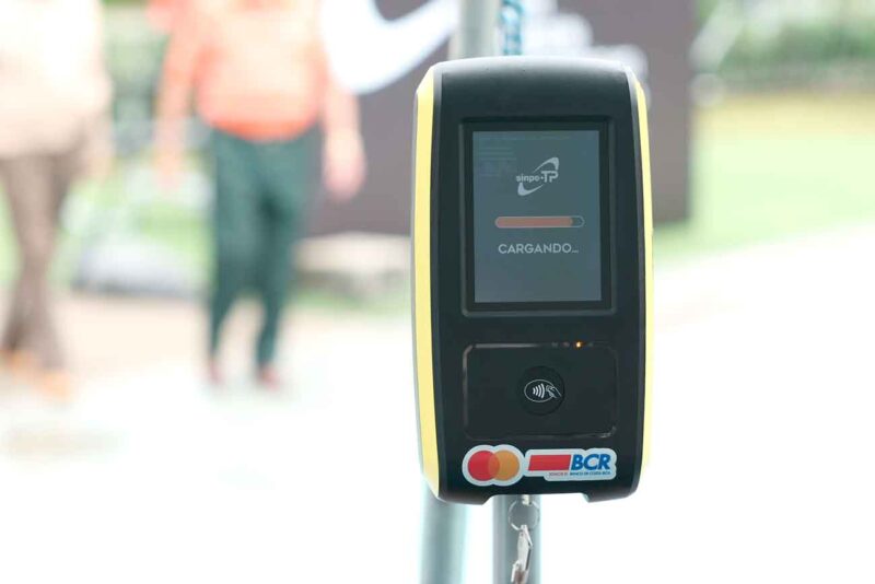 Todos los autobuses tendrán pago electrónico en 2026, según las autoridades.