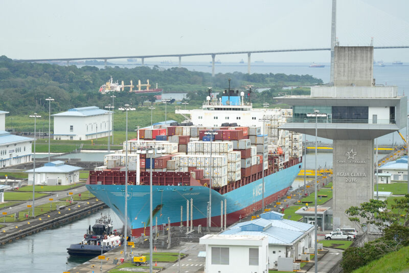 El presidente Trump afirma que Panamá cobra más a los barcos estadounidenses.
