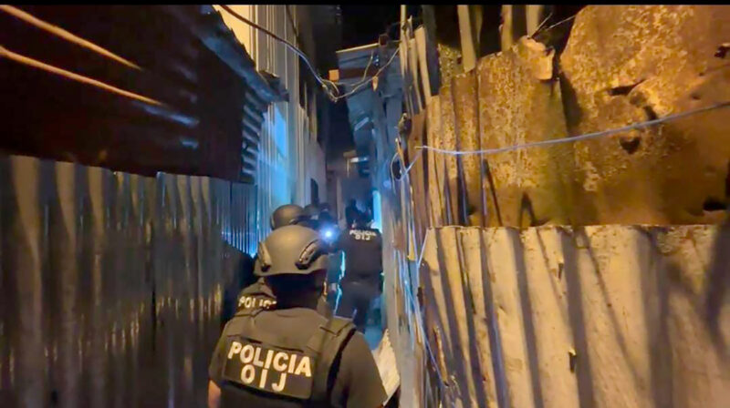 Agentes del OIJ realizaron cuatro allanamientos en Tejarcillos.
