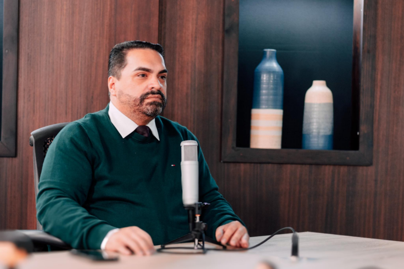 Jorge Benavides Herrera, economista