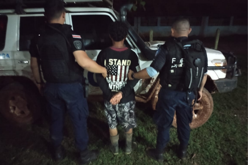 Fuerza Pública detiene contrabandistas de mulas en Los Chiles. Foto: MSP