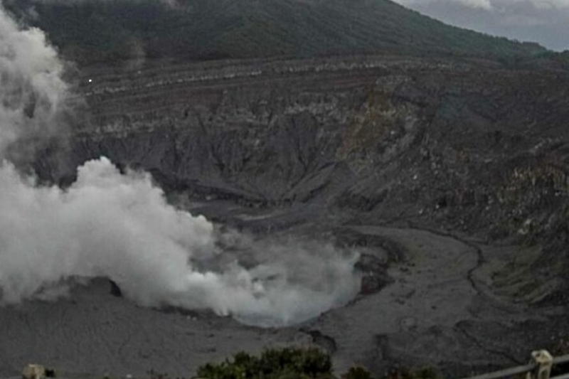Volcán Poás. Foto: tomada de las redes sociales del SINAC.