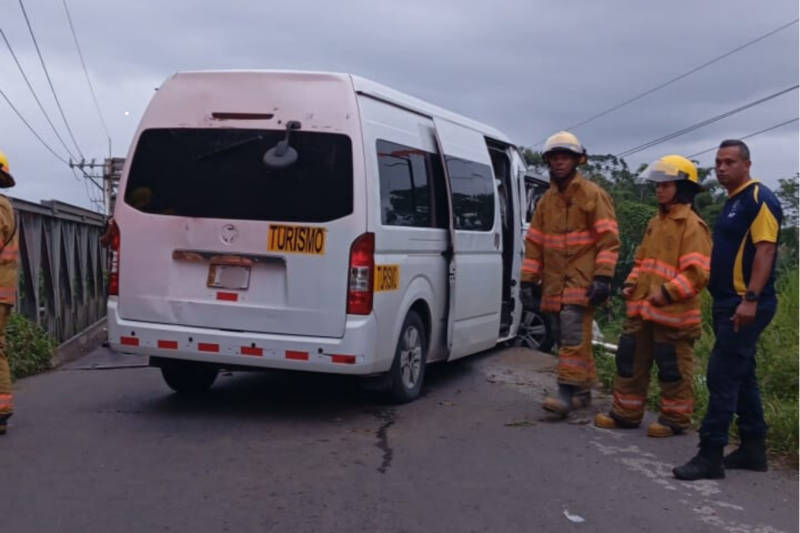 Aparatoso accidente en Limón. 