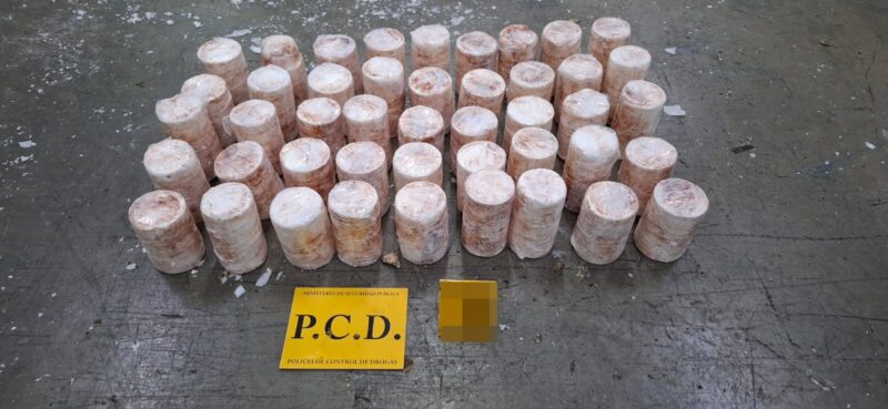 Decomisan droga oculta. Foto: MSP.