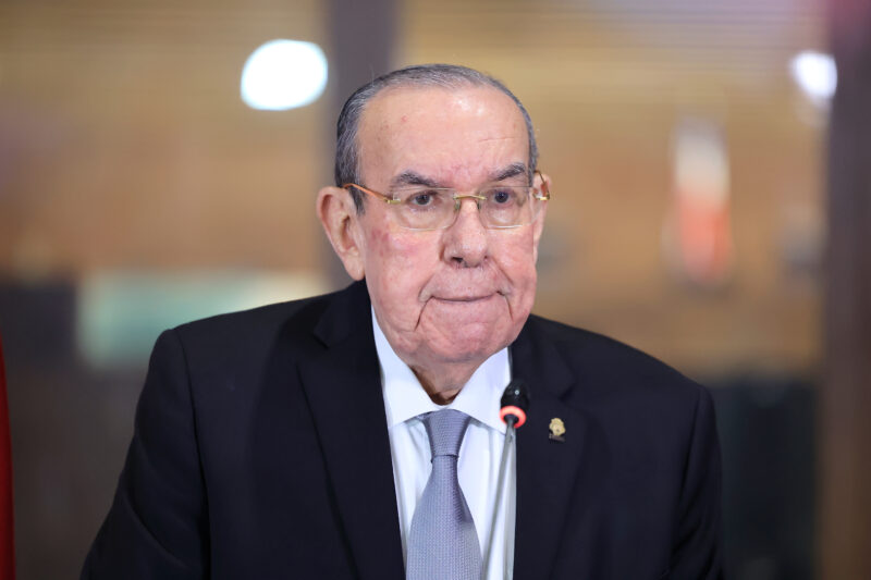 Arias hizo un llamado a los diputados.