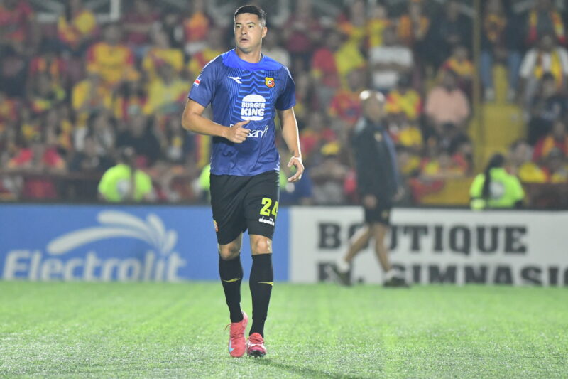 Video) Jugador del Team dedica copa a su mamá que tiene cáncer