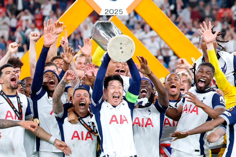 Son Heung-min y compañía celebraron el cetro.