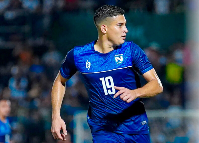 Pérez juega en el Herediano.