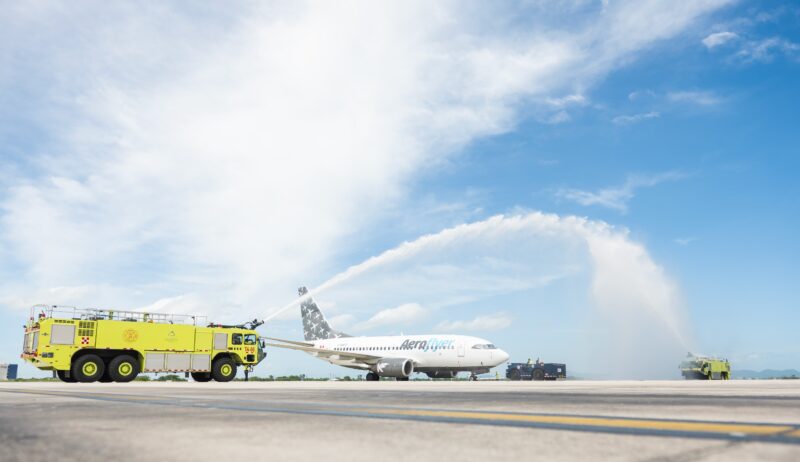 C.R. envía bomberos a Canadá. Foto: Guanacaste Aeropuerto.
