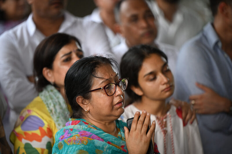 Funeral de las víctimas en India. Foto: AFP. 