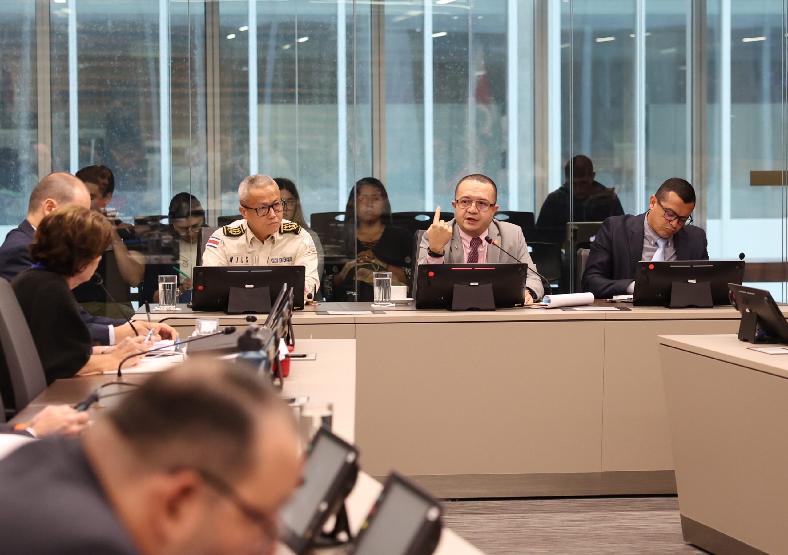 Gerald Campos, Ministro de Justicia, comparece en la Asamblea Legislativa