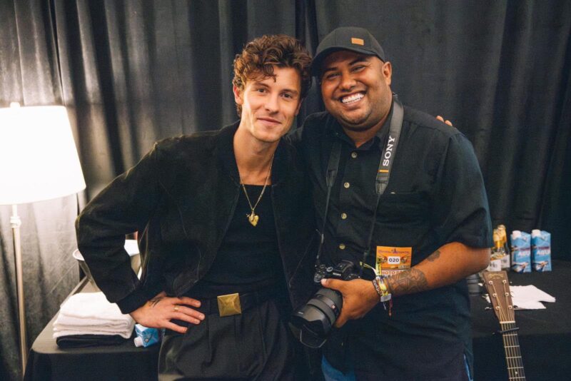 Heiner Castillo y Shawn Mendes.