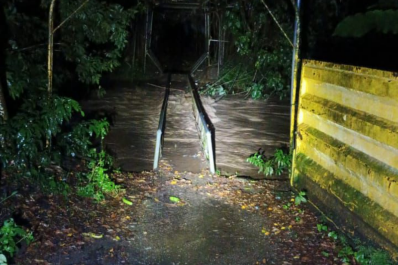 Inundaciones en Limón. Foto: corresponsal Manuel Zamora. 