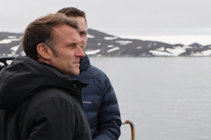 Macron visita Groenlandia. Foto: AFP.