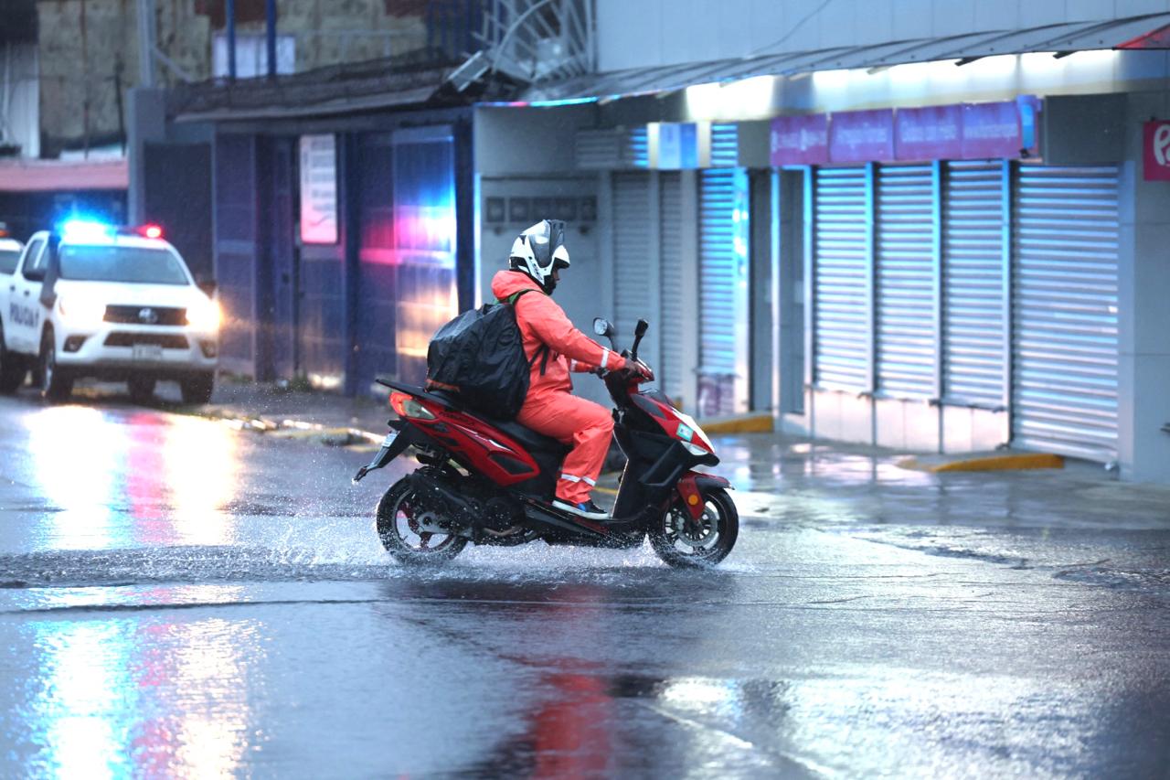 Clima Costa Rica: Lluvias y tormenta eléctrica este miércoles