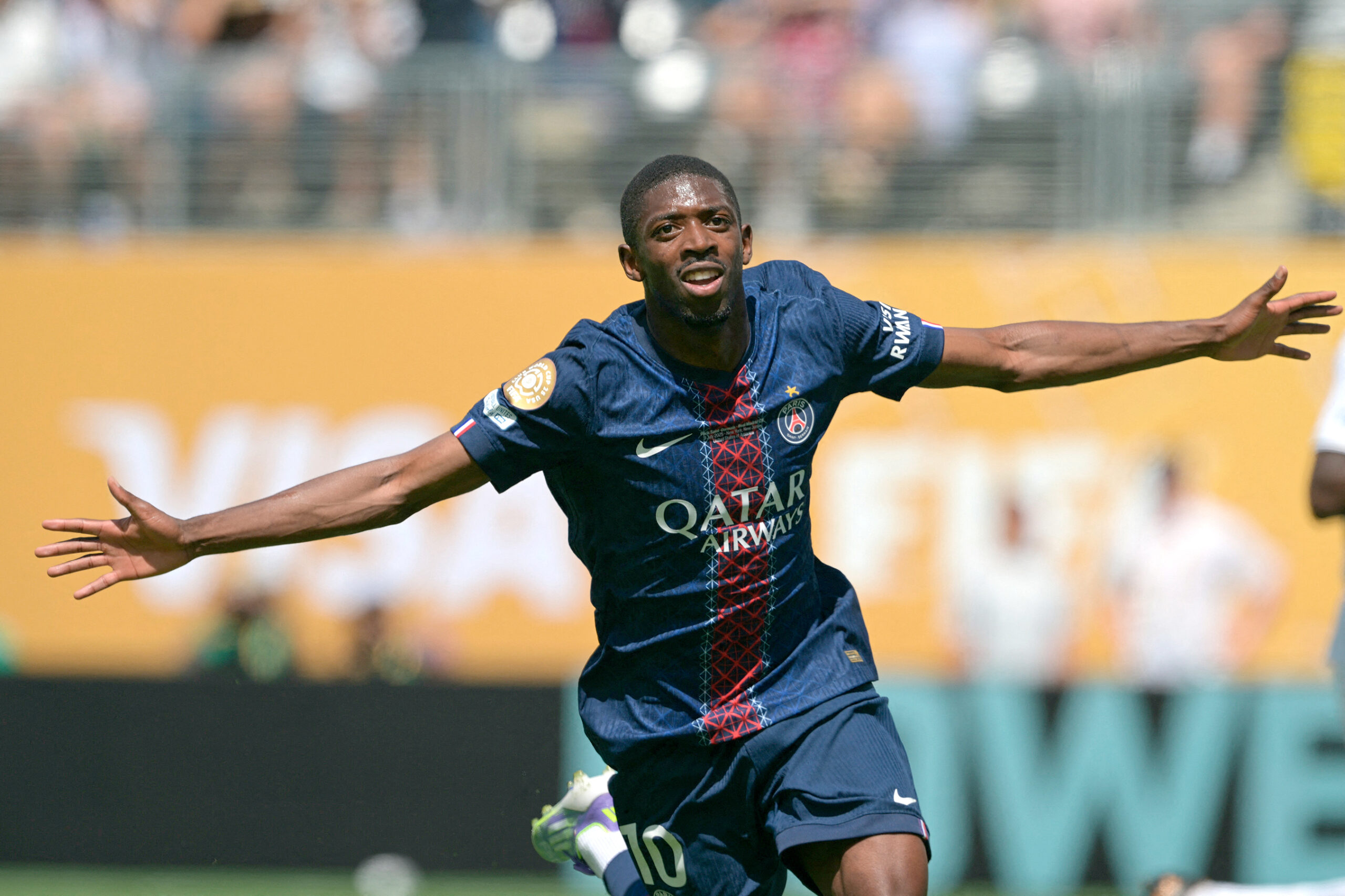 Doblete de Dembélé le da la victoria al PSG