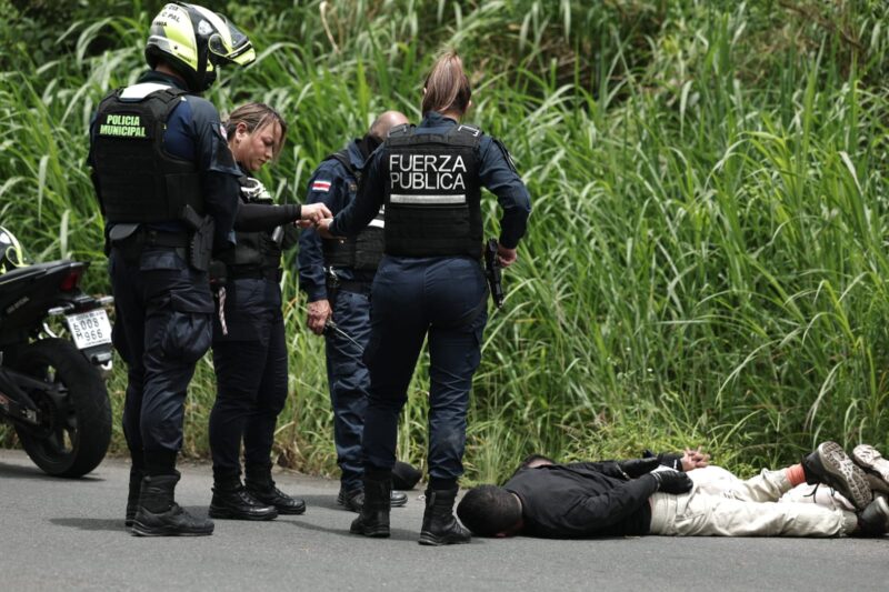 Sospechosos detenidos en Moravia. Foto: Wilbert Hernández. 