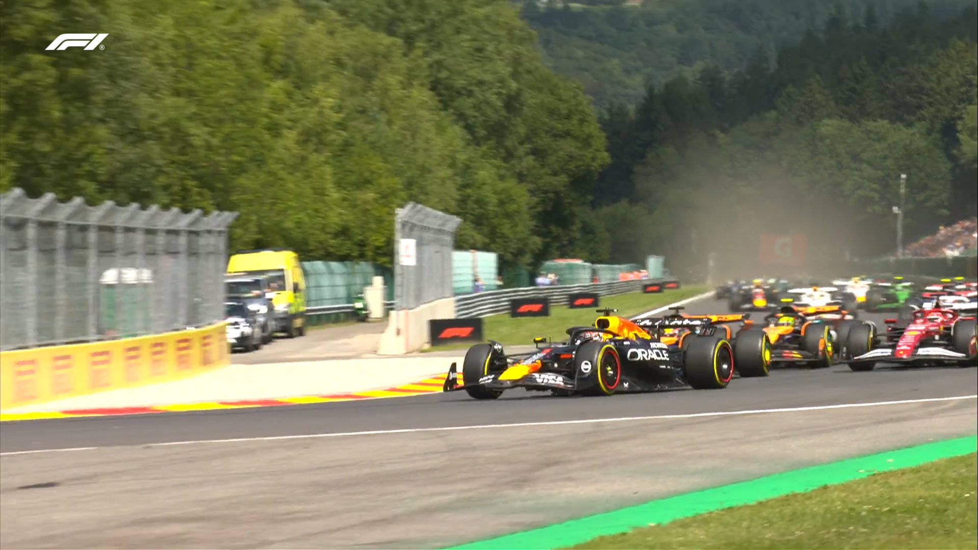 Verstappen remontó lo necesario para ganar la Sprint Race