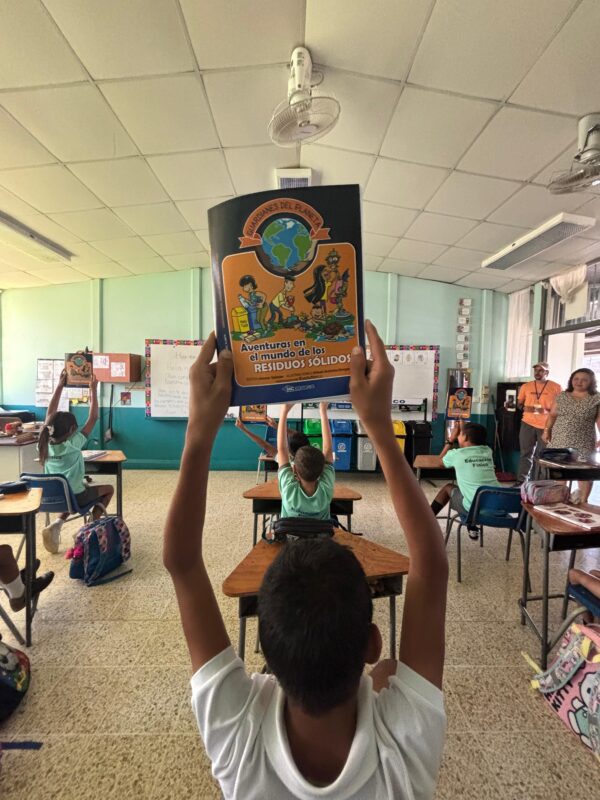 8 escuelas de Grecia, Alajuela forman en sus aulas a guardianes del planeta. Foto: cortesía. 