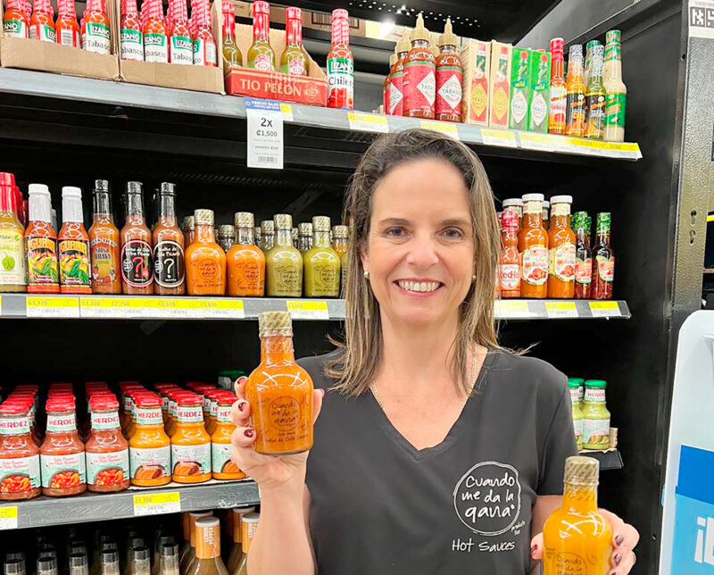 En la gráfica, Raquel Acosta, dueña del emprendimiento.