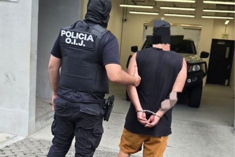 Sospechosos detenidos en Esparza. Foto: OIJ. 