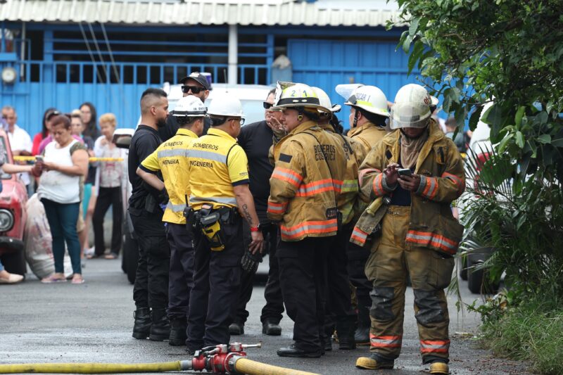 Desamparados: Madre y sus 3 hijos serían víctimas de incendio