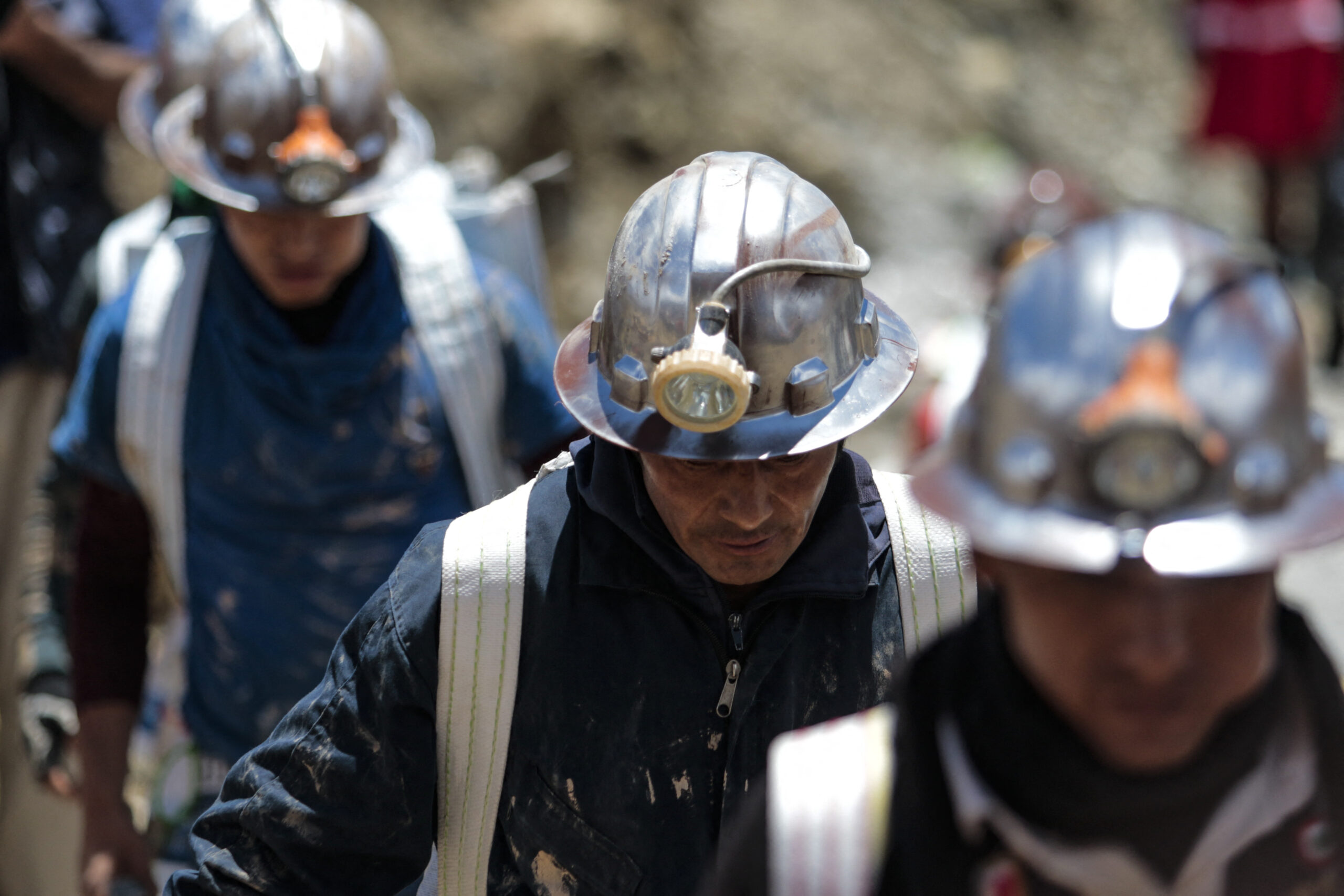 Mineros mueren aplastados tras derrumbe en mina de Bolivia